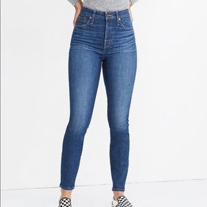 Frye High Rise Skinny Medium Wash Blue Jeans size 27